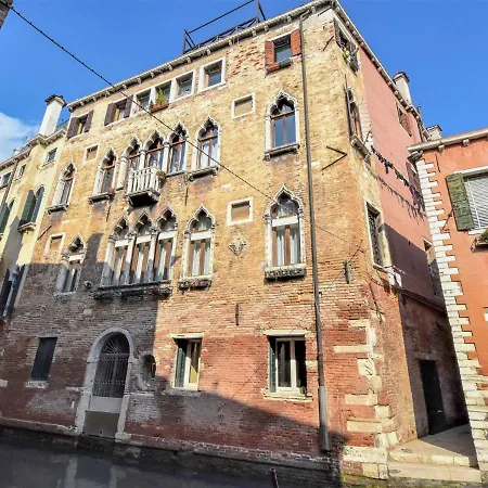Sotoportego Venier By Interhome Lägenhet Venedig