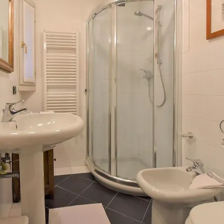 Sotoportego Venier By Interhome * Venise