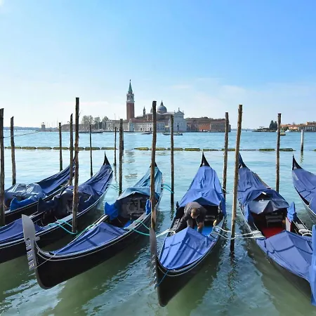 Sotoportego Venier By Interhome * Venedig